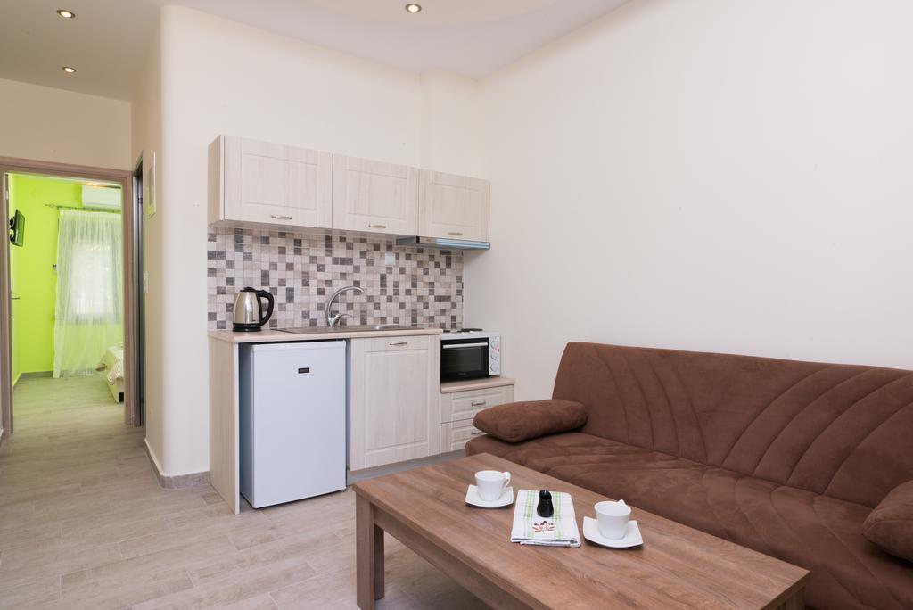 Lena Apartments Potos Esterno foto